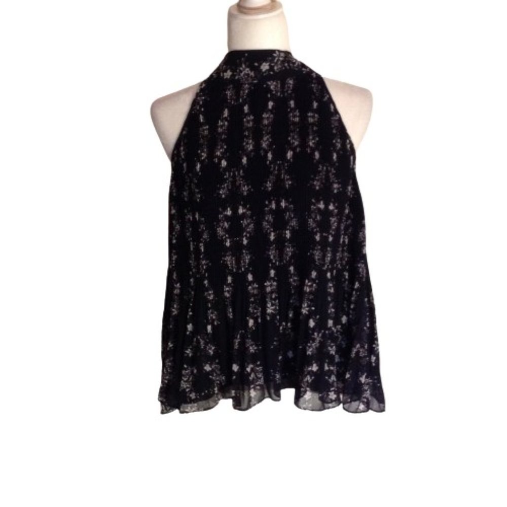 1.State Floral Print Halter Top. New With Tickets. Size Large